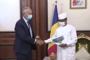 Remise du plan développement filière viande au président du Tchad